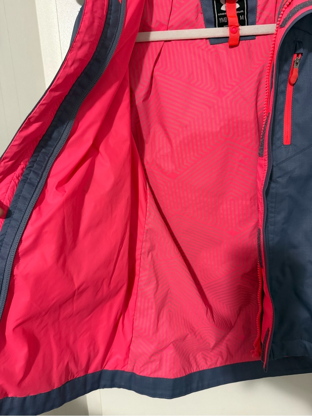 93. Under Armour Coldgear Infrared Navy Jacket- Kids Raincoat Medium - Picture 10 of 11